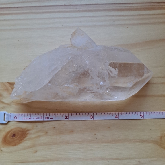 Beautiful Clear Quartz Crystal Point - Picture 7 of 9